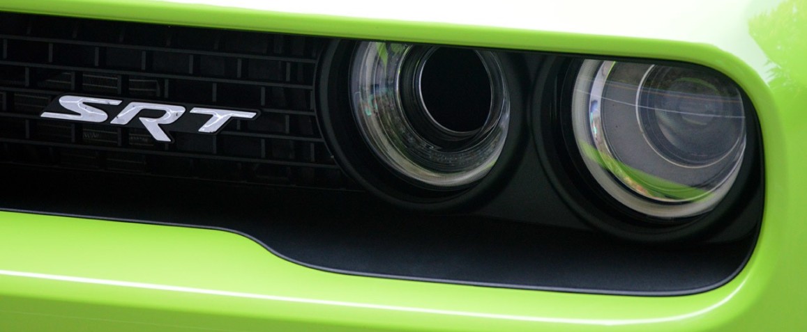 SRT - шильдик, украшающий заряженные автомобили концерна Chrysler