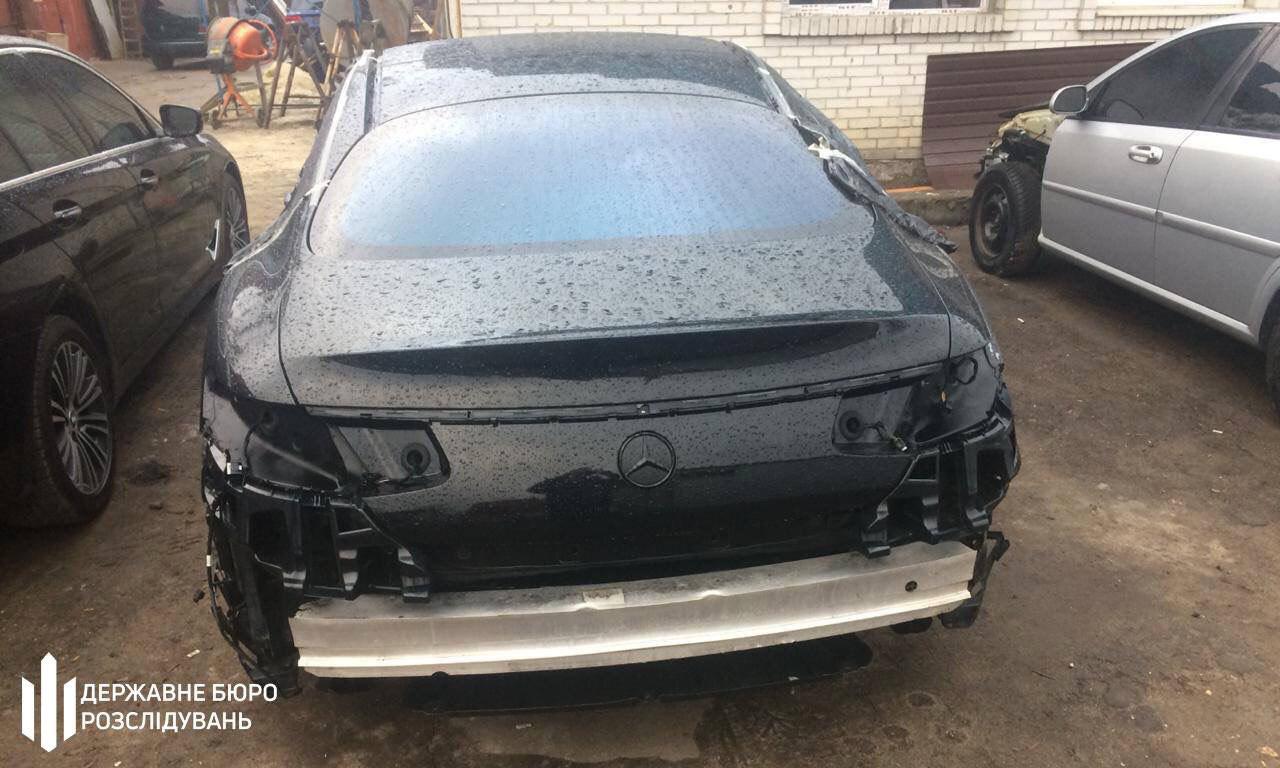 Следователи выявили незаконный ввоз Mercedes, на котором государство недополучило 658 тысяч гривен