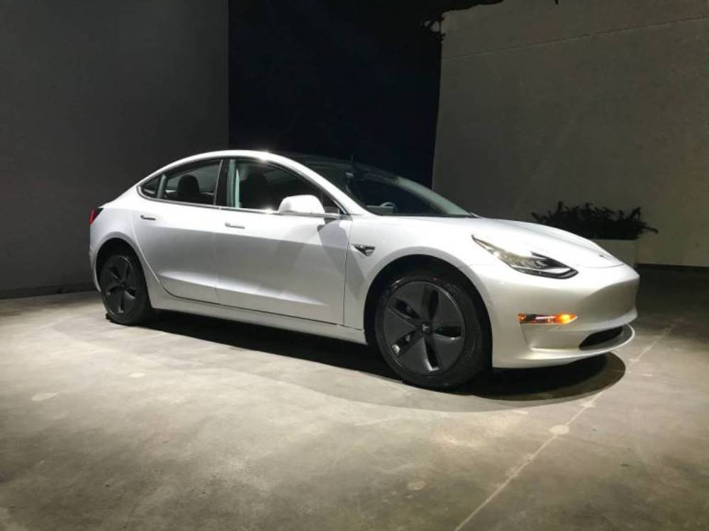 Tesla Model 3 Standard