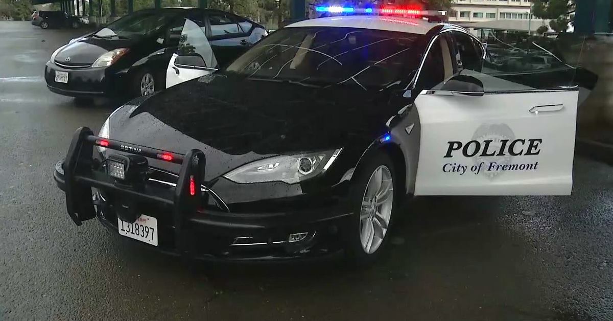 Police Tesla Model S 85