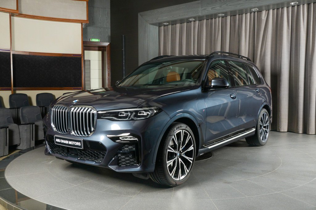 Внедорожник BMW X7 получил версию M Sport