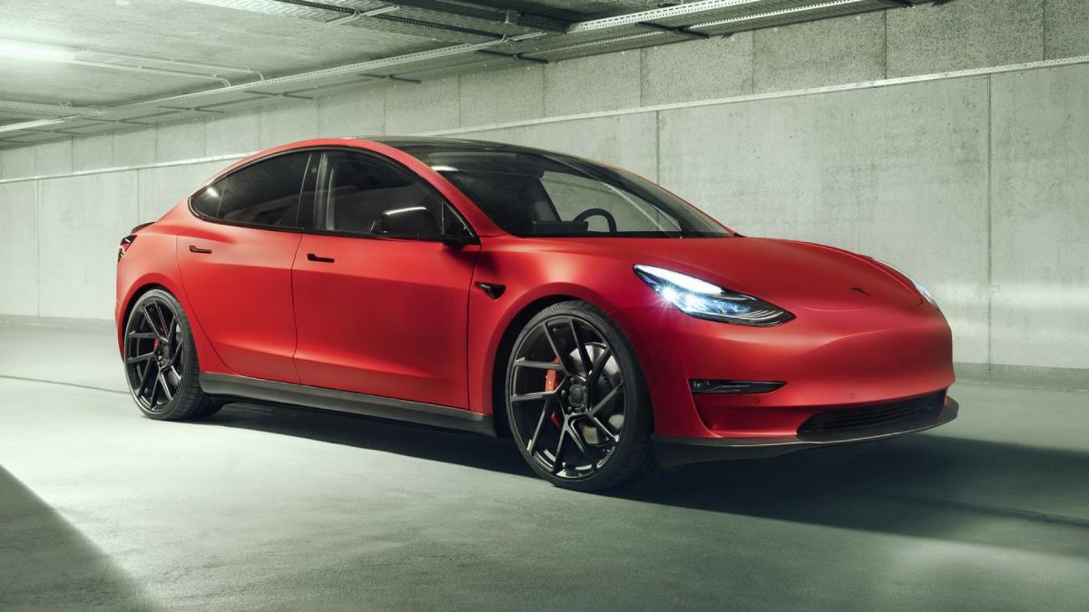 Tesla Model 3 получил дизайн от тюнинг-ателье
