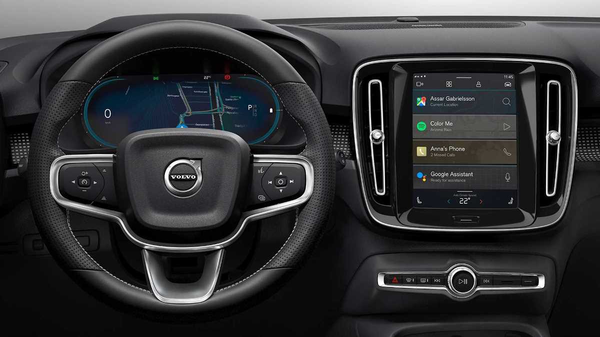 Автомобиль оснащен новой мультимедийной системой на базе Android