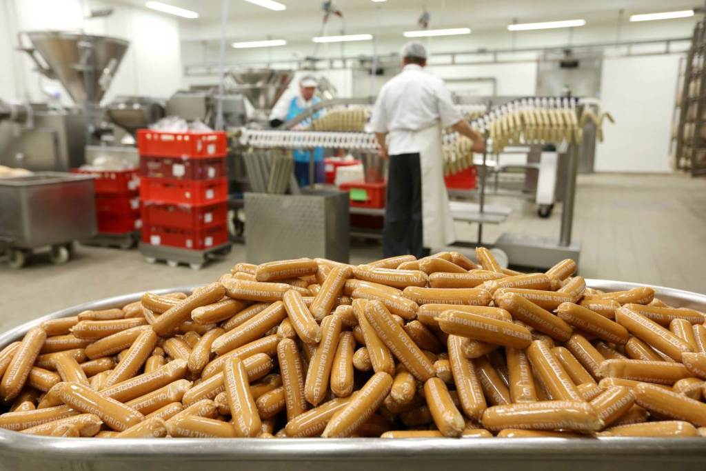 В 2019 году завод произвел 6,8 миллиона колбасок 