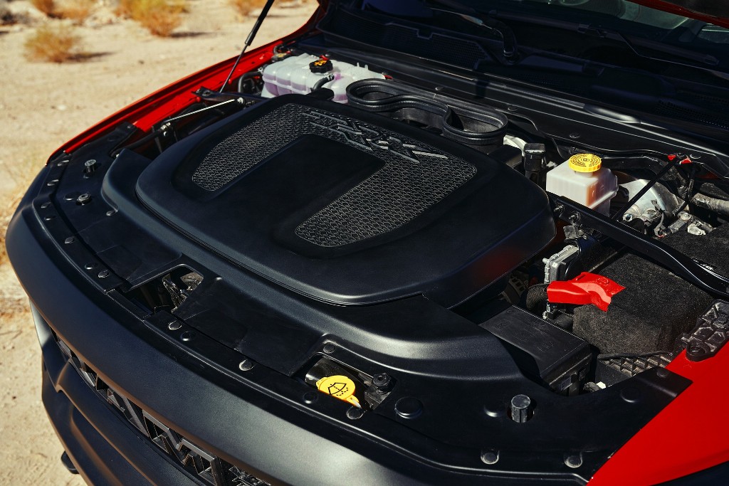 Ram 1500 TRX оснастили 6,2-литровым двигателем V8 мощностью 712 л.с. и 880 Нм крутящего момента