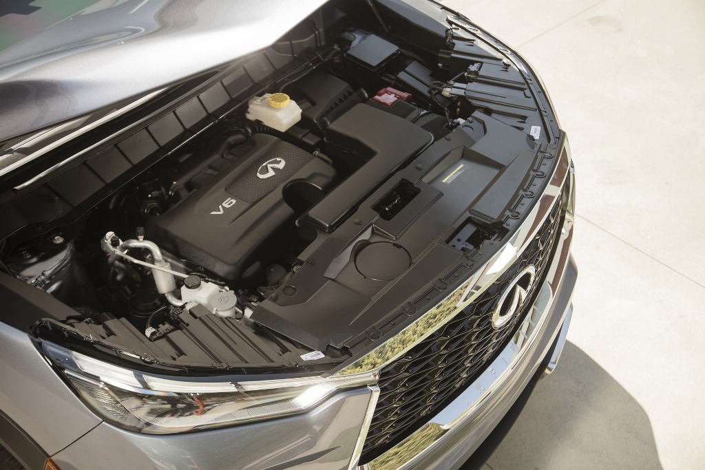 В движение QX60 приводит 3,5-литровый двигатель V6 мощностью 295 л.с. и 366 Нм крутящего момента