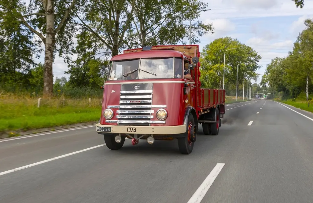 Як зародився відомий виробник вантажівок DAF Як зародився відомий виробник вантажівок DAF