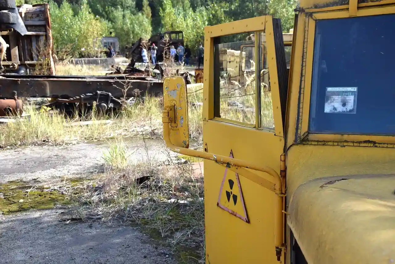 Як виглядає експозиція техніки у зоні відчуження ЧАЕС (фото)