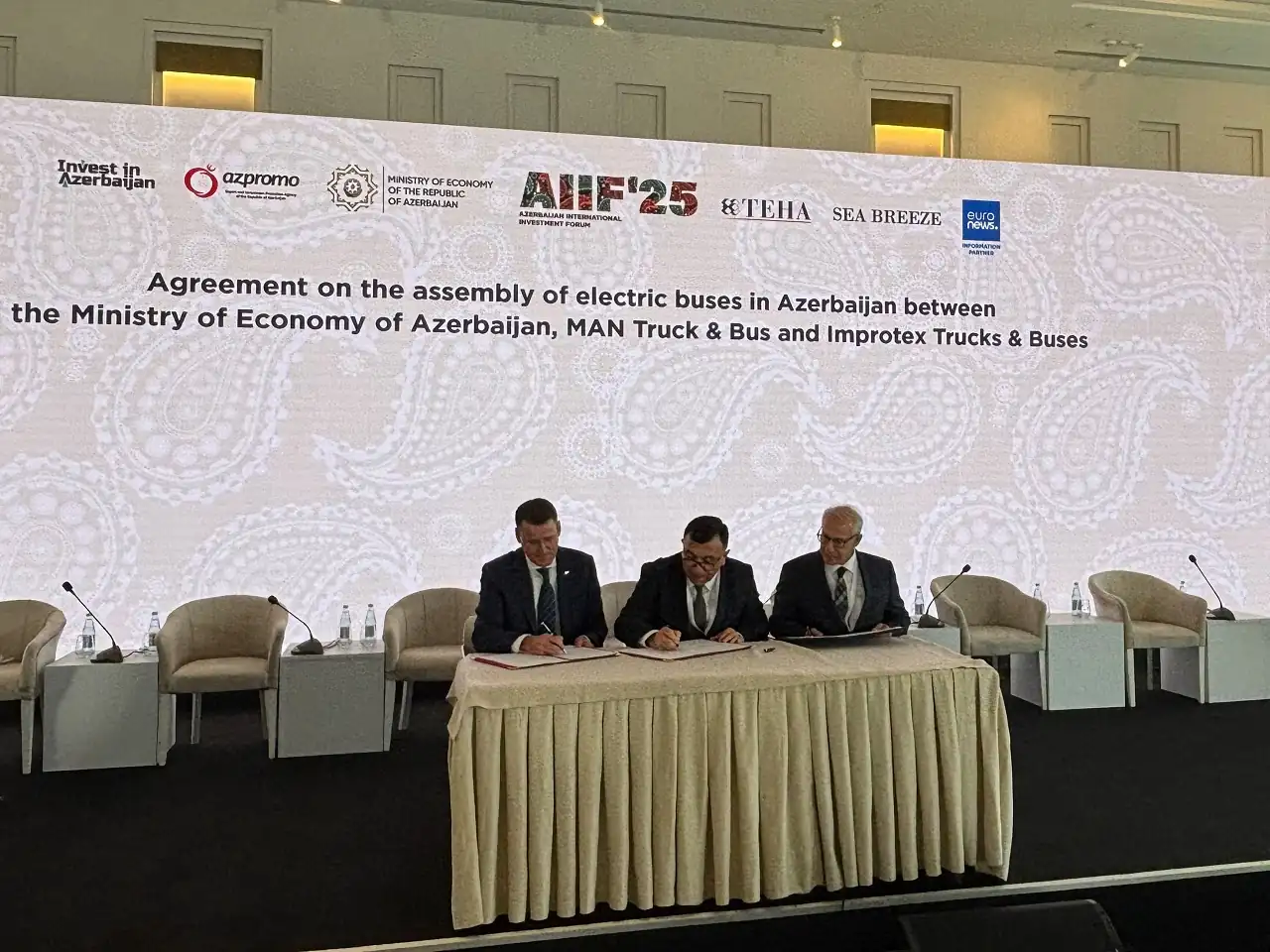 В Азербайджані збиратимуть електробуси MAN