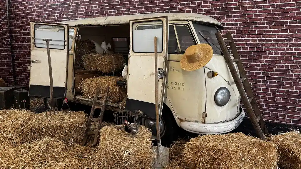  Як 70-річний Volkswagen Transporter перетворили на курник