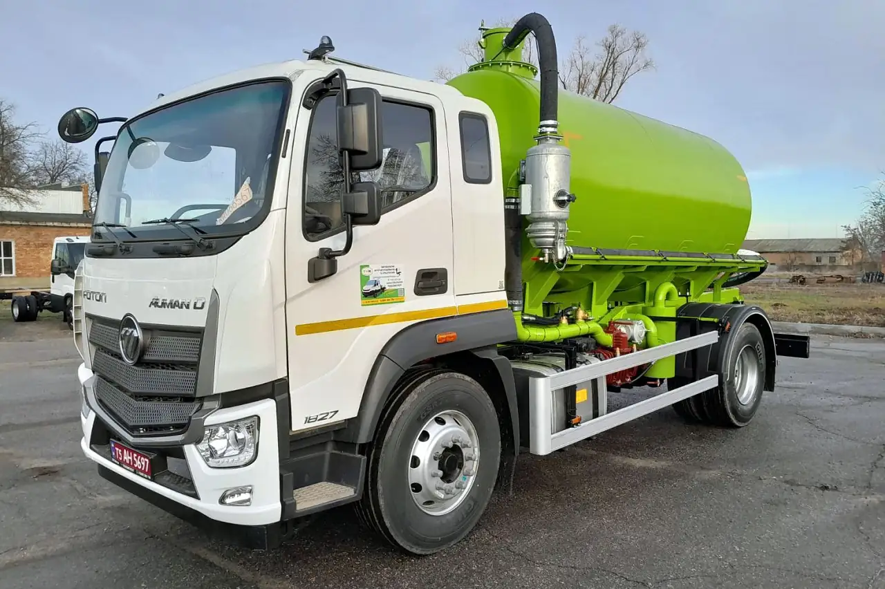 Шасі Foton Auman оснастили автоцистерною нового типу