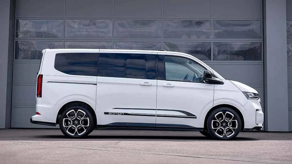 VW Transporter і Caravelle від ABT: культові фургони Volkswagen отримали спортивний дизайн і 20-дюймові колеса VW Transporter і Caravelle від ABT: культові фургони Volkswagen отримали спортивний дизайн і 20-дюймові колеса