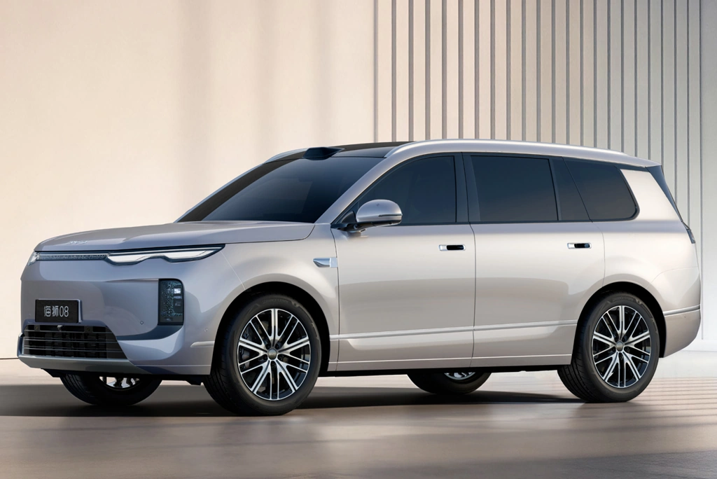 BYD розкрила розкішний інтер'єр флагманського кросовера Sealion 08