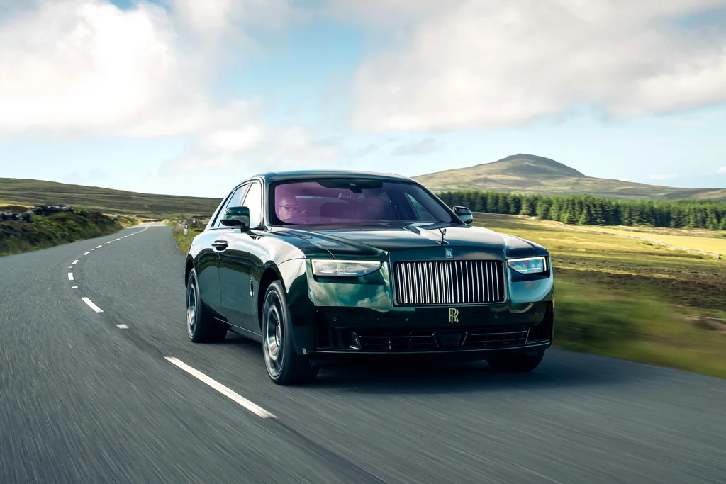 Rolls-Royce випустив унікальний Ghost Black Badge Tourist Trophy Rolls-Royce випустив унікальний Ghost Black Badge Tourist Trophy