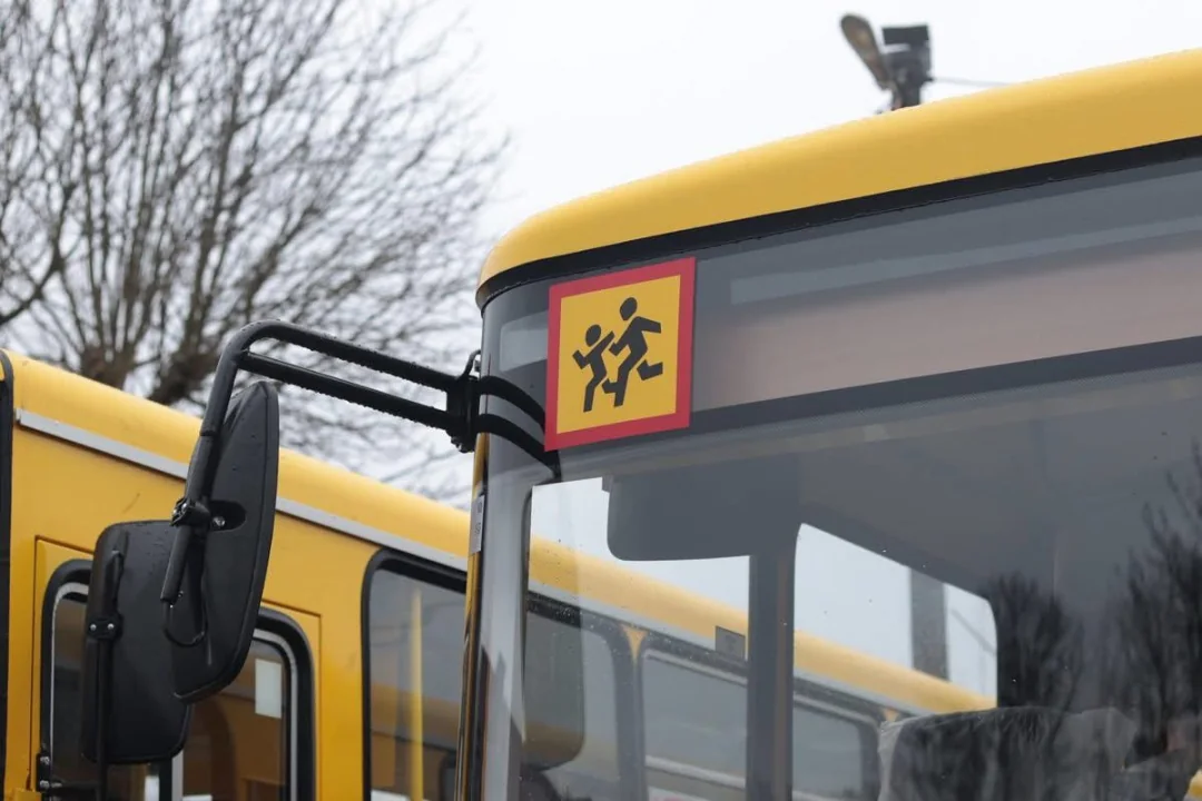 На маршрутах шкільних автобусів встановлять 840 мобільних укриттів На маршрутах шкільних автобусів встановлять 840 мобільних укриттів