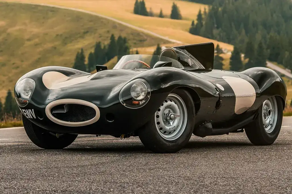 Легендарний Jaguar D-Type виставили на торги